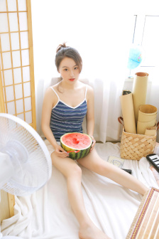 适合一个人在家看的视频素材