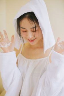五个黑人玩一个女5P视频
