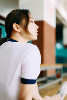 美剧亢奋第一季剧情介绍